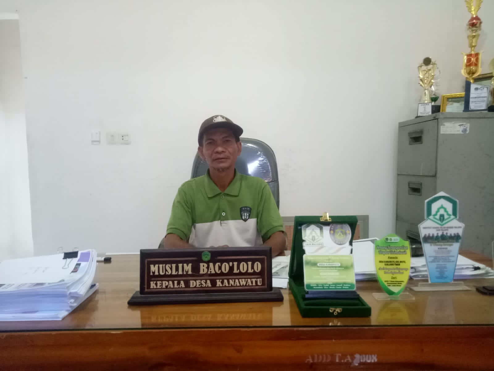 Pemdes Kanawatu Kembali Salurkan Beras Bantuan Pangan untuk 84 KPM