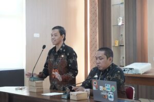 1000196843-2048x1365