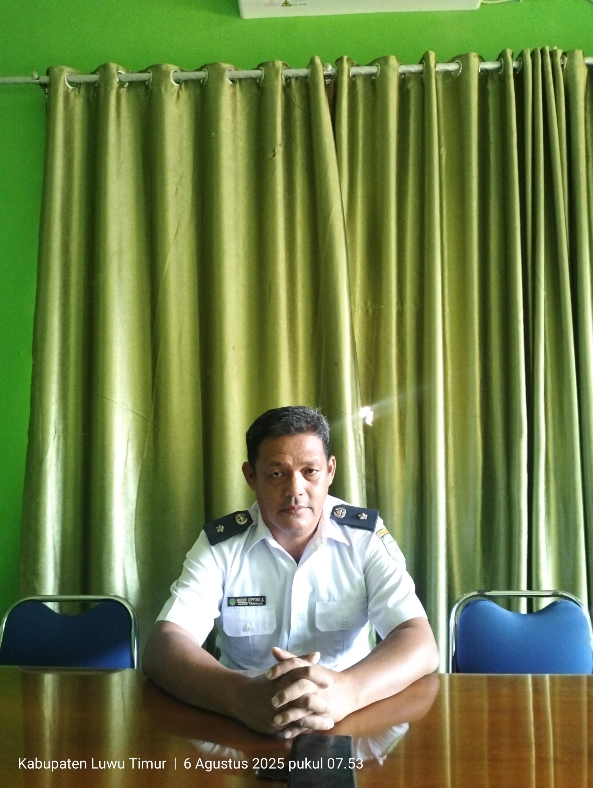 Paulus Leppong, Kepala Desa Tawakua yang Terbuka dalam Pengelolaan Dana Desa WhatsApp Image 2025-09-15 at 16.30.25