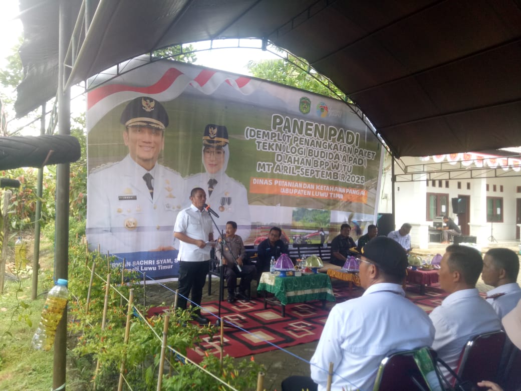 Bupati Luwu Timur Hadiri Panen Padi Demplot Teknologi di BPP Wotu