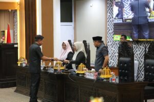 Wabup Puspawati Tegaskan Dukungan Pemda terhadap Ranperda Tenaga Kerja Lokal dan Petani