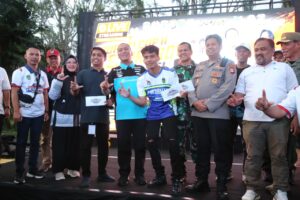 Tutup Road Race Bupati Cup II, Irwan Tambah Bonus Puluhan Juta bagi Juara Umum