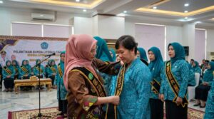 Ketua TP PKK Tomoni Timur Resmi Dikukuhkan sebagai Bunda Literasi Kecamatan