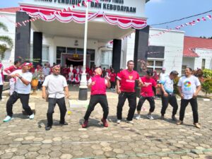 Semarak HUT Ke-81 RI di Dinas Pendidikan Luwu Timur, ASN Adu Kekompakan dalam Beragam Lomba
