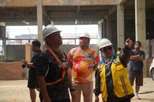 Target Rampung Desember, Bupati dan Wabup Tinjau Progres Pembangunan Pasar Tomoni