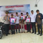 Camat Malili Serahkan Hadiah Lomba HUT Ke-81 RI di Atue, Tiga Motor untuk Penyuluh Keagamaan WhatsApp Image 2026-09-09 at 22.39.21