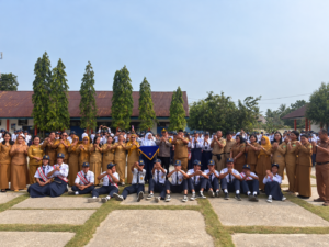 Cegah Perkelahian Pelajar, Kapolsek Tomoni Timur Edukasi Siswa tentang Etika dan Keselamatan Berlalu Lintas