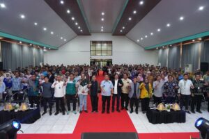 Buka Seminar Perkoperasian, Bupati Lutim Dorong Koperasi Jadi Penggerak Ekonomi Desa