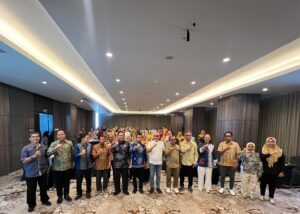 Kepala Disdagkop-UKMP Luwu Timur Bersama Kabid Koperasi,Mengikuti Rapat Koordinasi Persiapan Pelatihan dan Uji Kompetensi Untuk Bendahara KDKMP di Makassar
